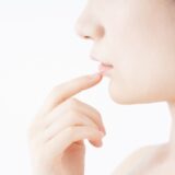 便秘は食事や栄養が関係しますか？