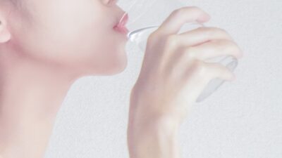 【保存版】ミネラルウォーターを飲み過ぎると身体に悪いの？