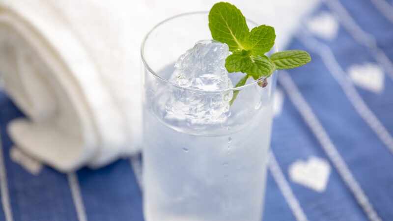 【保存版】ウォーターサーバーのお水の種類とは？天然水とRO水の違い