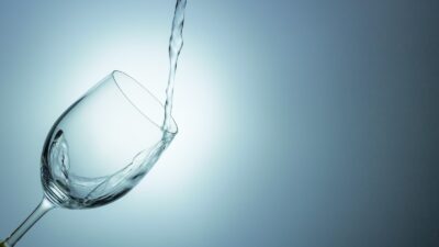 【保存版】ウォーターサーバーのお手入れは必要？メンテナンス不要とは？