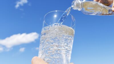 【保存版】ダイエットに効果的なお水を飲むタイミングとは？