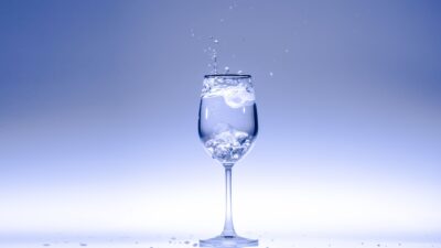 ダイエット中、水分はどのくらい摂ればよいの？