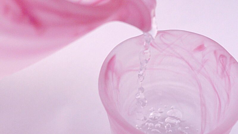 ダイエット中、寝る前に水分を摂った方がよいの？