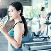 ダイエットで筋トレをするときの水分摂取の方法は？