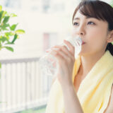 ダイエット中、水分を摂ると代謝が上がるって本当？