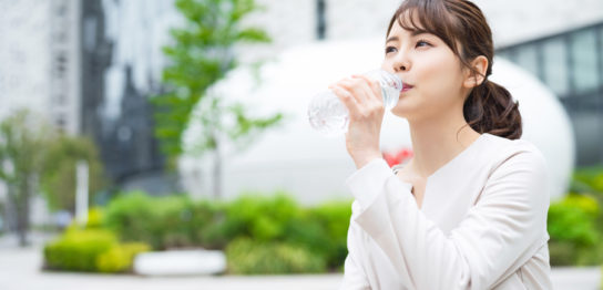 ダイエット中の間食って水分で我慢できる？
