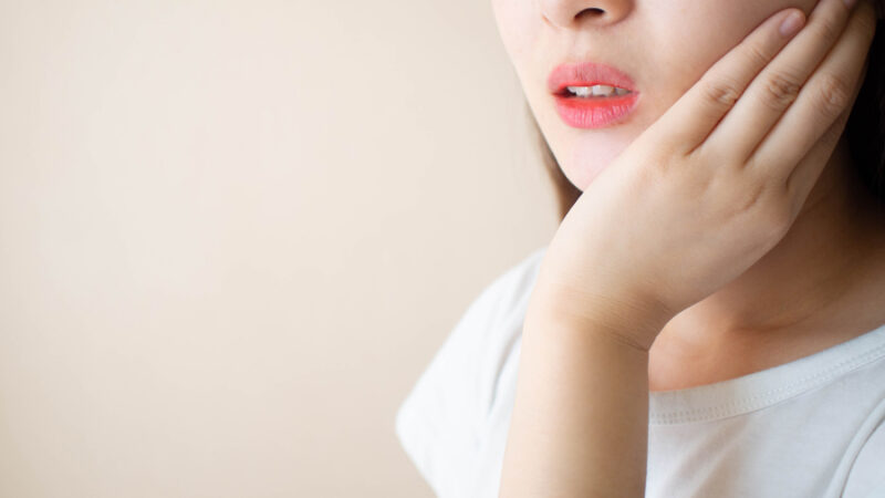 ダイエットで顔が浮腫むのは水分の影響？