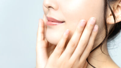 顔のむくみ解消ってできる？