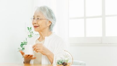 【保存版】高齢者の水分補給のタイミングはいつ？