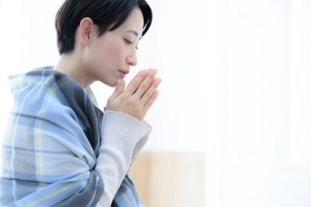 冷え症の女性の画像