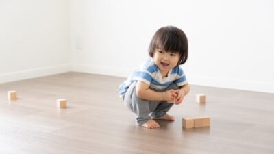 1歳が麦茶を飲まない！原因と対処法、水分不足のサインを解説