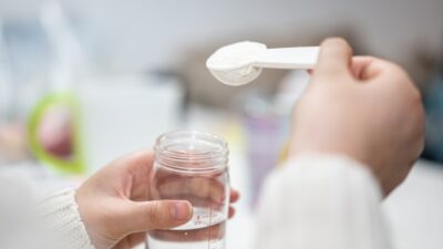 赤ちゃんの湯冷ましの作り方｜水道水で作れる？保存方法と注意点