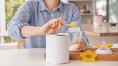 調乳の温度は何度？なぜ70℃？温度の目安と失敗例を解説