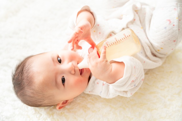 赤ちゃんの災害時の水対策｜必要量・備蓄・ミルク対応まで解説