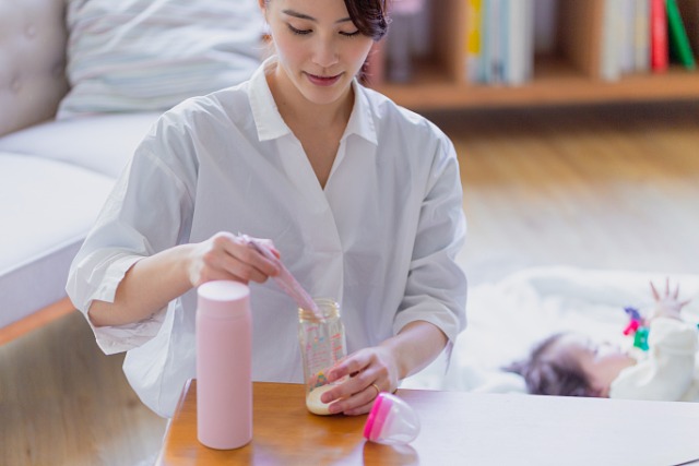 調乳・ミルクの基本まとめ｜作り方・温度・水・保存方法まで解説