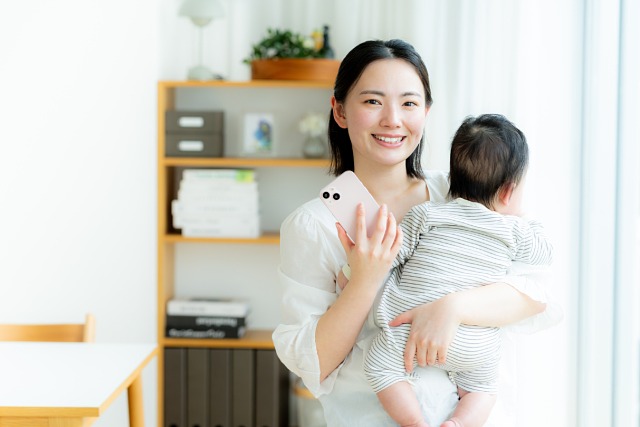 赤ちゃんの飲み物完全ガイド｜月齢別の選び方と注意点を解説