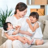 赤ちゃんの水は何が安全？水道水・湯冷まし・調乳をまとめて解説