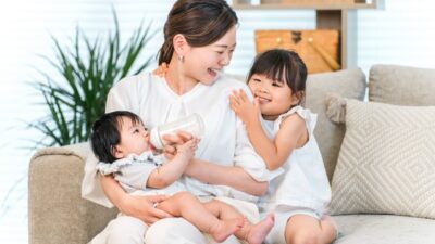 赤ちゃんの水は何が安全？水道水・湯冷まし・調乳をまとめて解説